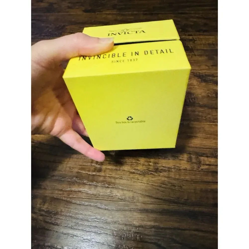 Invicta men pro